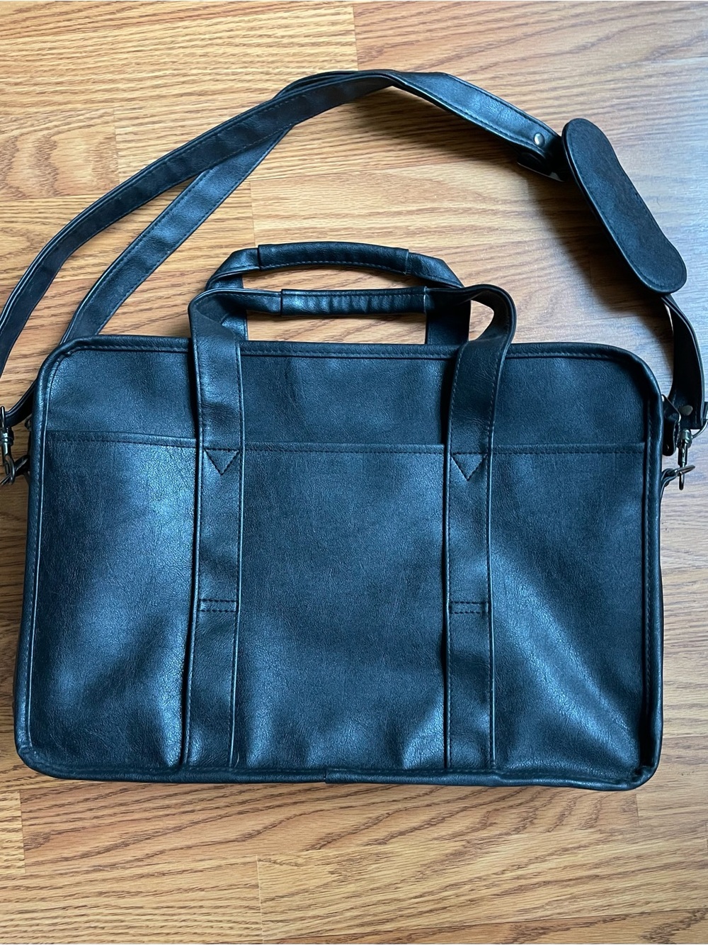 Leed's DuraHyde 17" Computer Attache Briefcase - Black (4900-58BK)
